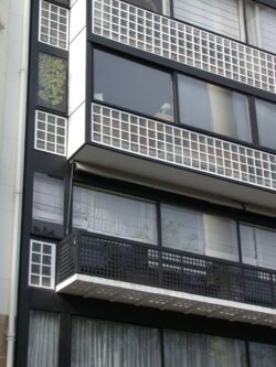 Ensemble de meubles de l'appartement-atelier de Le Corbusier